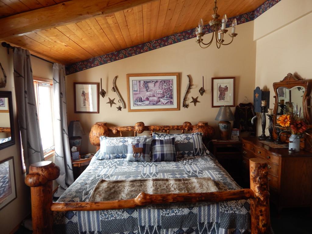 Idle Spurs Log Cabin Bed & Breakfast Black Diamond エクステリア 写真