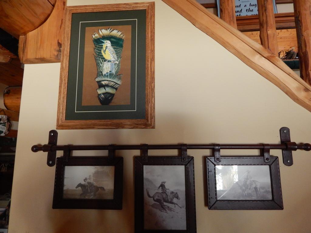 Idle Spurs Log Cabin Bed & Breakfast Black Diamond エクステリア 写真