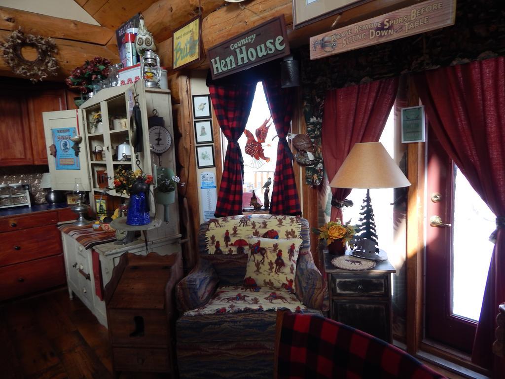Idle Spurs Log Cabin Bed & Breakfast Black Diamond エクステリア 写真