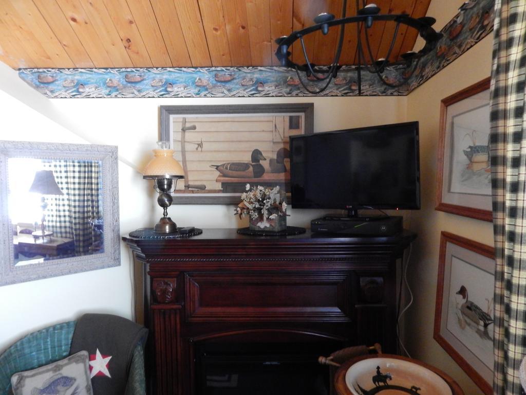 Idle Spurs Log Cabin Bed & Breakfast Black Diamond エクステリア 写真