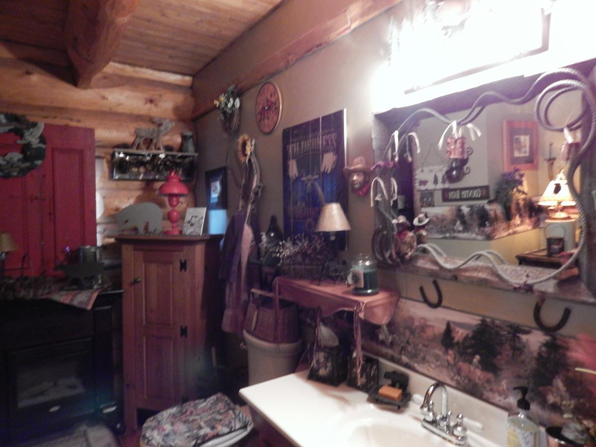 Idle Spurs Log Cabin Bed & Breakfast Black Diamond エクステリア 写真